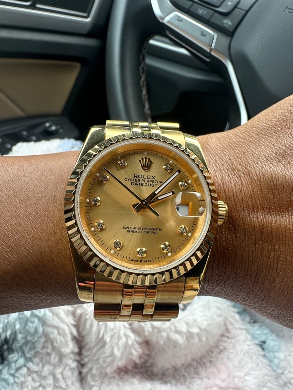 No Brand Luxury Watch  Gold plated 36mm Pristine condition w/ extra links